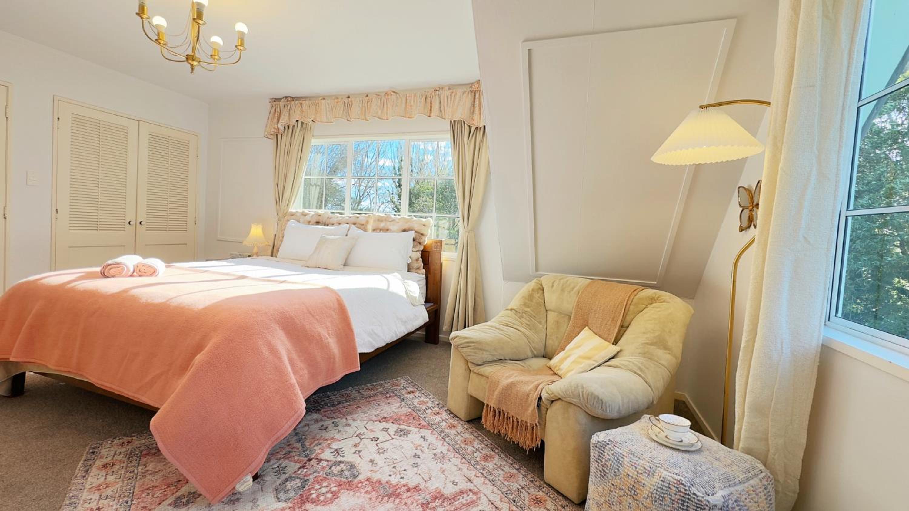 5Rooms life-style in City—“Golden Harvest Retreat”