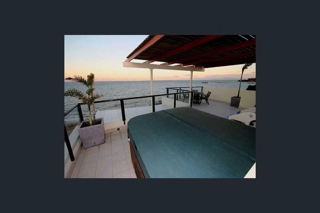 Pandanus Apartment