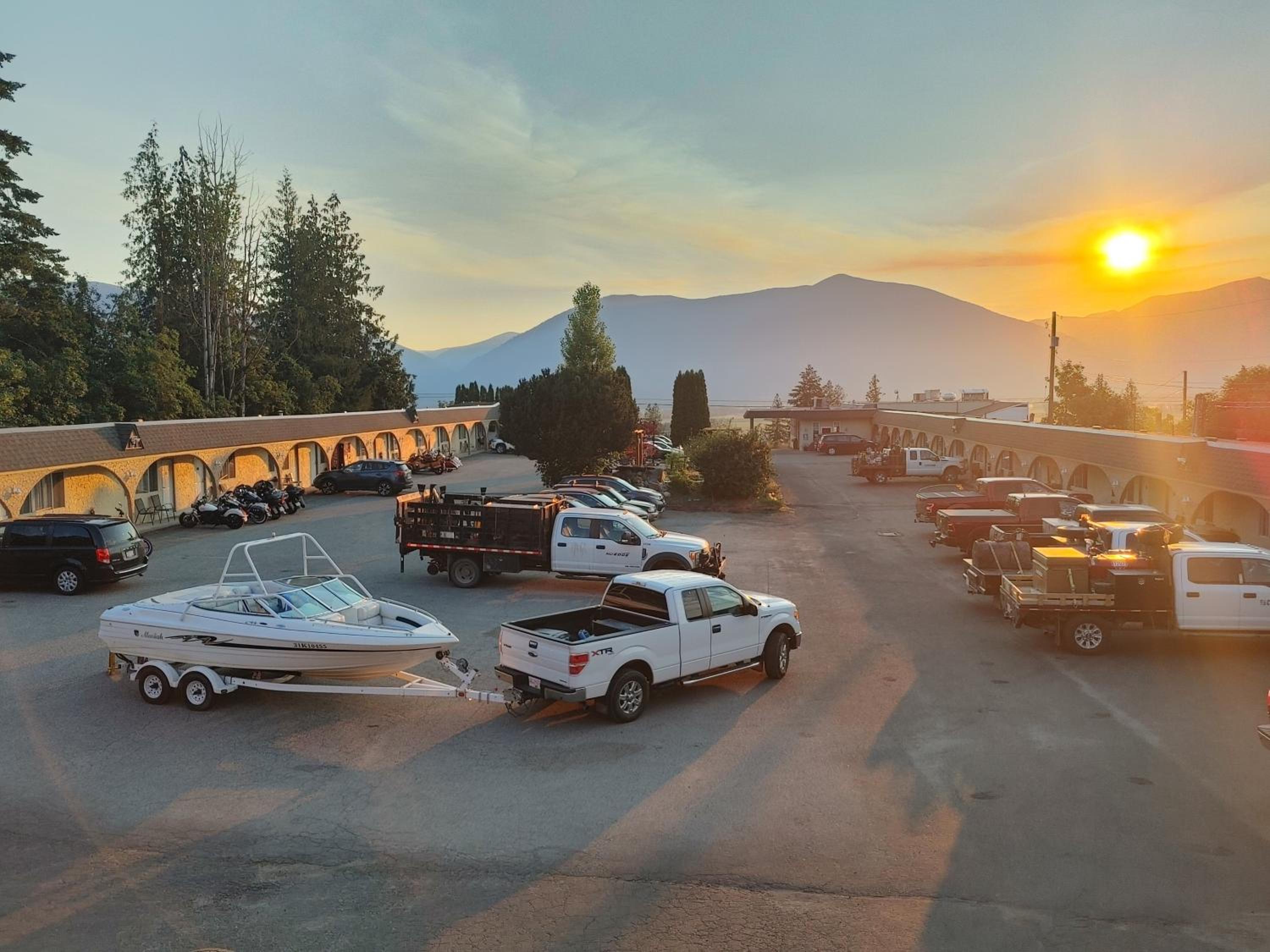 Magnuson Hotel Creston