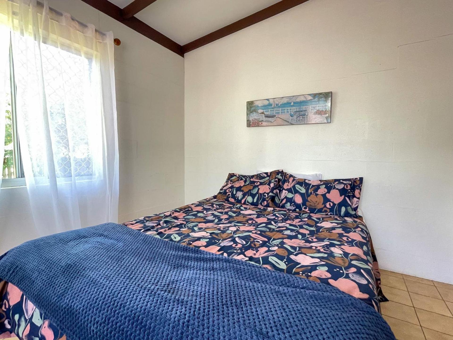 Moonshadow-Burrum Heads- Beachfront- 3BR- Water Views