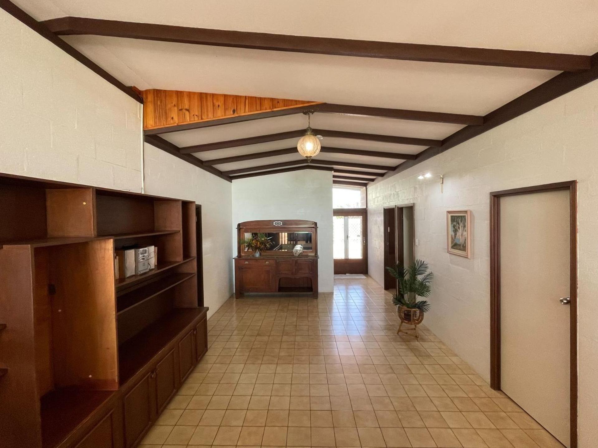 Moonshadow-Burrum Heads- Beachfront- 3BR- Water Views