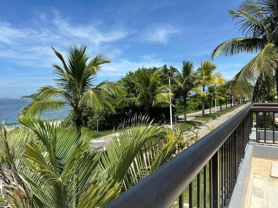 Casa Cond Ocean House Camboinhas Pé na Areia 4qts