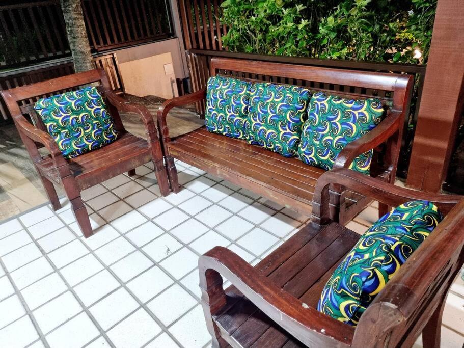 Casa Cond Ocean House Camboinhas Pé na Areia 4qts