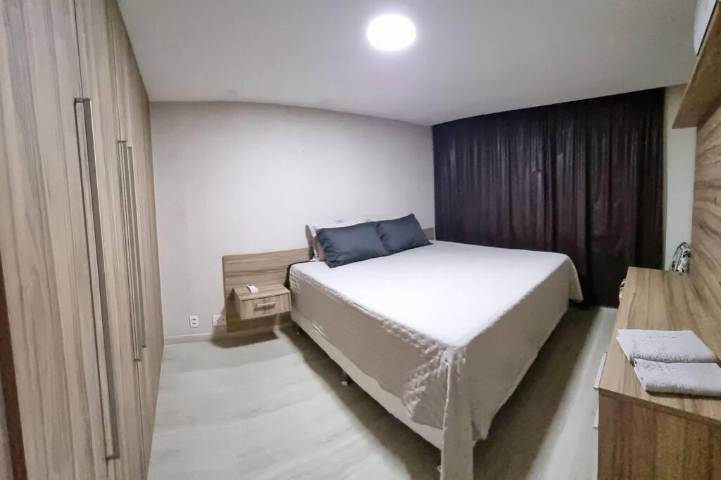 Casa Cond Ocean House Camboinhas Pé na Areia 4qts