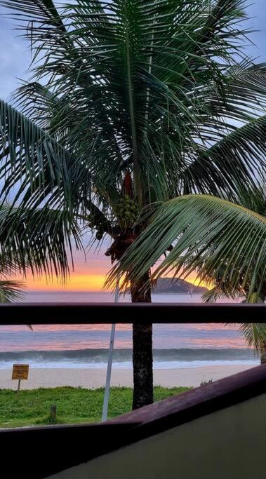 Casa Cond Ocean House Camboinhas Pé na Areia 4qts