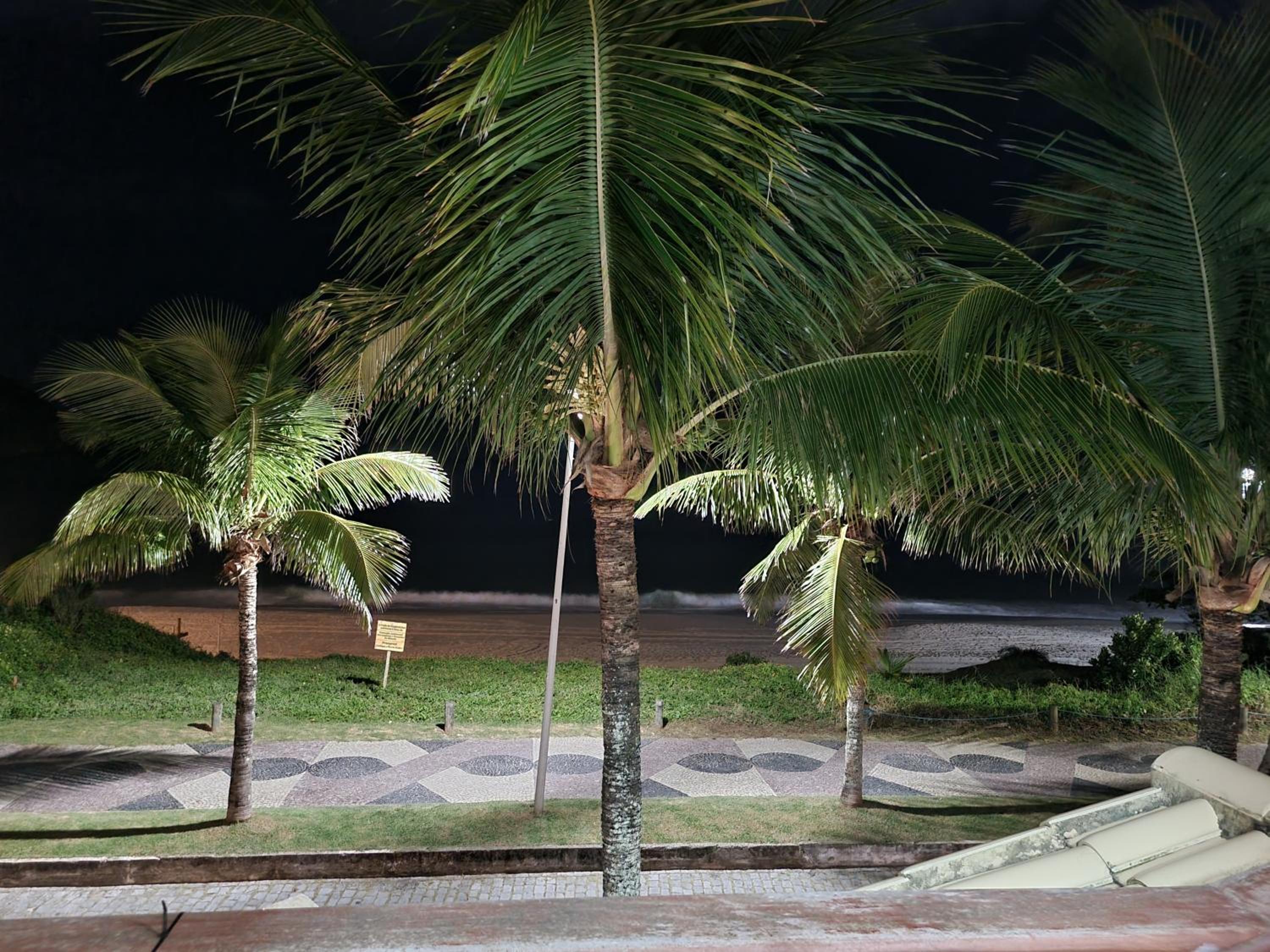 Casa Cond Ocean House Camboinhas Pé na Areia 4qts