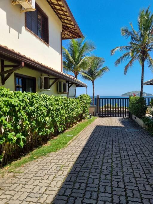Casa Cond Ocean House Camboinhas Pé na Areia 4qts