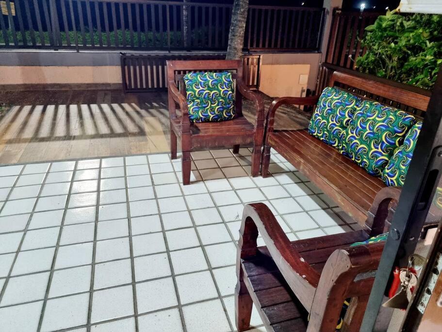 Casa Cond Ocean House Camboinhas Pé na Areia 4qts