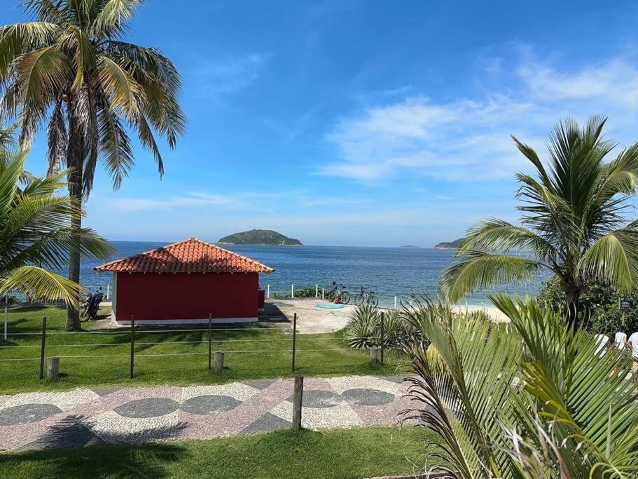 Casa Cond Ocean House Camboinhas Pé na Areia 4qts