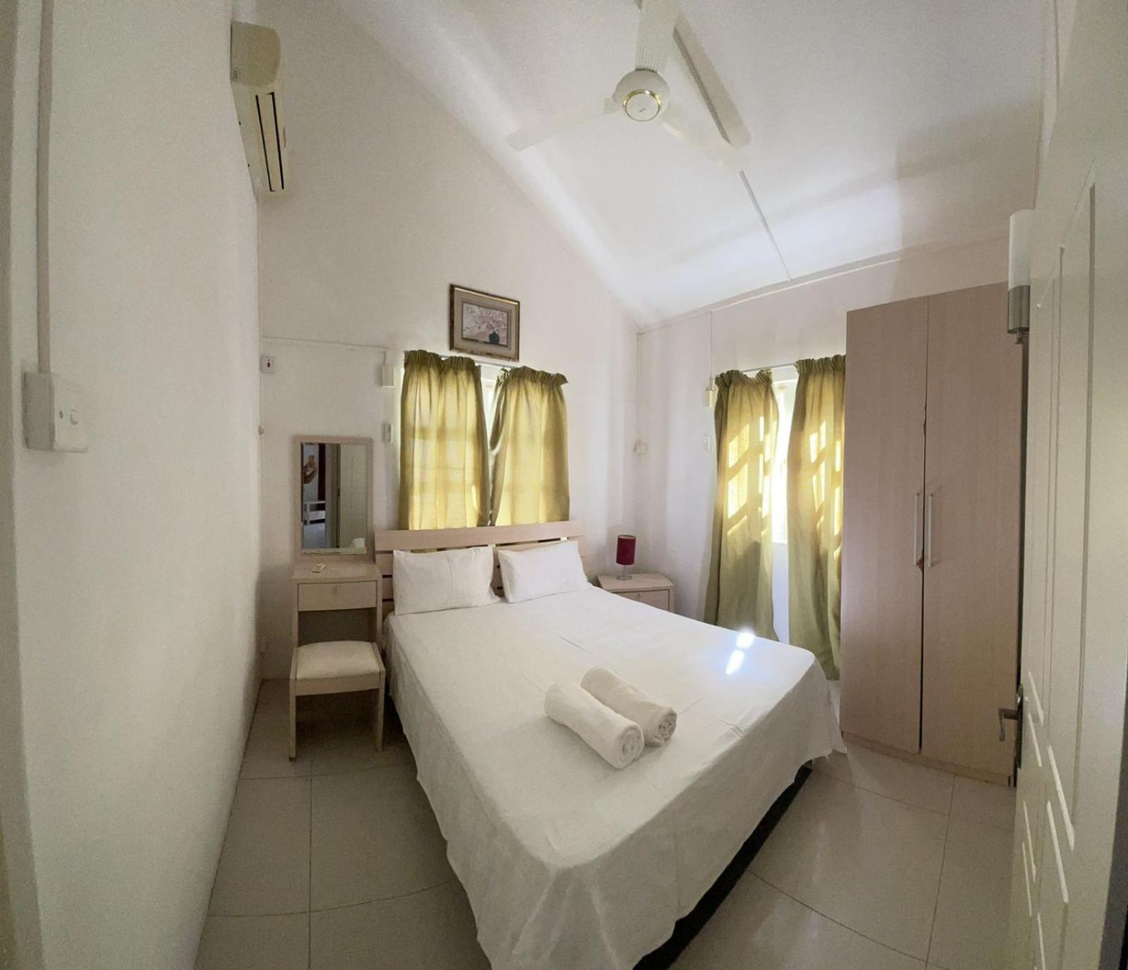 Paloma Villa - Villa Moderne et Privée avec 4 chambres-à-coucher - 5 min de la Plage Flic en Flac