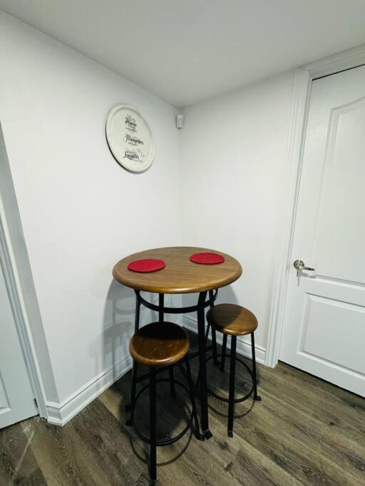 Charming Basement apartment in Snelgrove