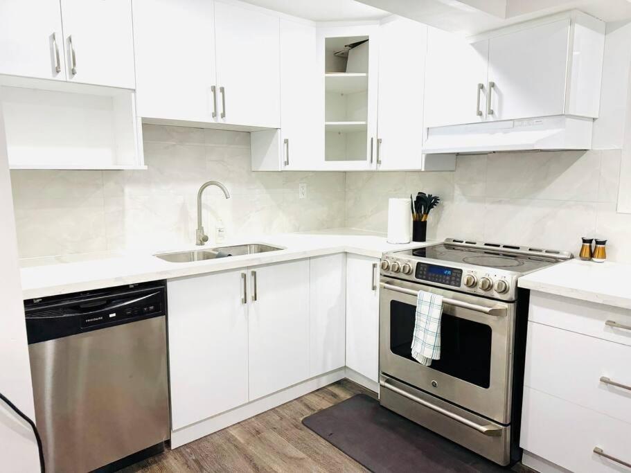 Charming Basement apartment in Snelgrove