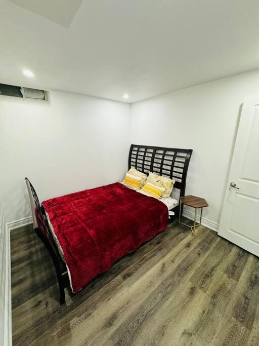 Charming Basement apartment in Snelgrove