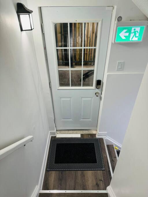 Charming Basement apartment in Snelgrove