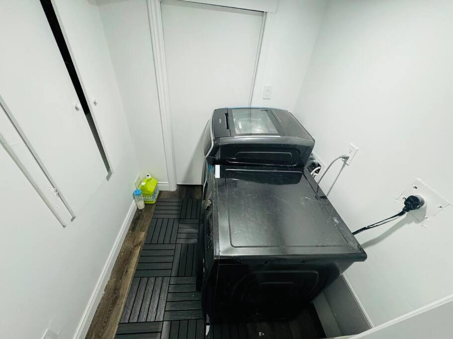 Charming Basement apartment in Snelgrove