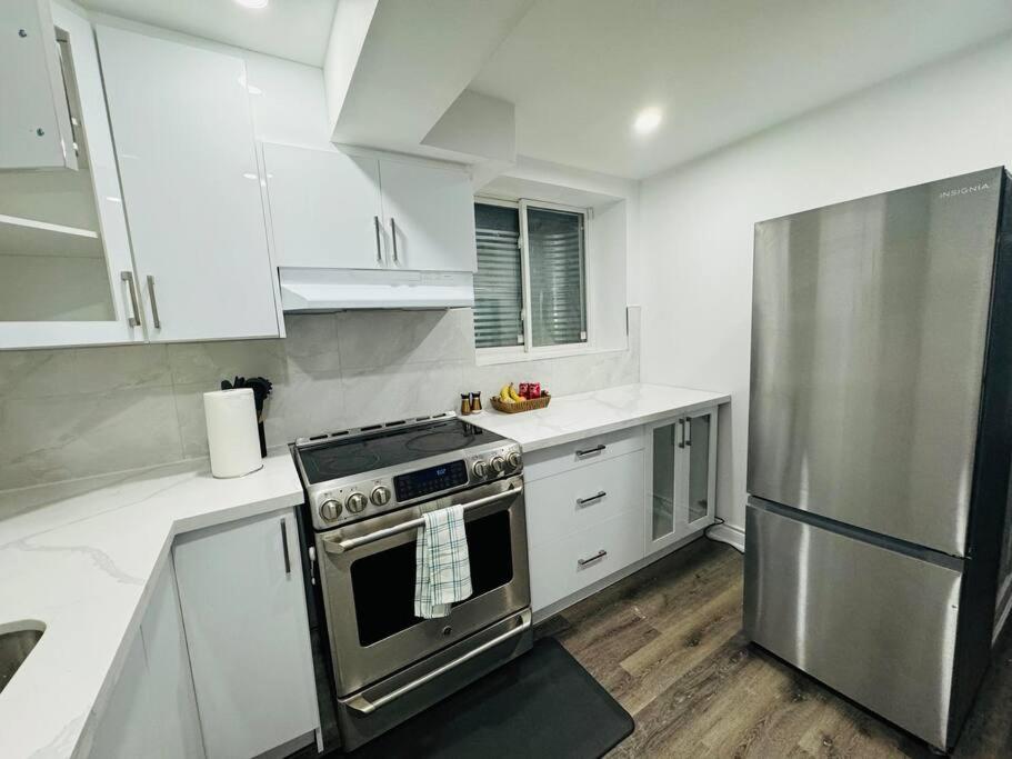 Charming Basement apartment in Snelgrove