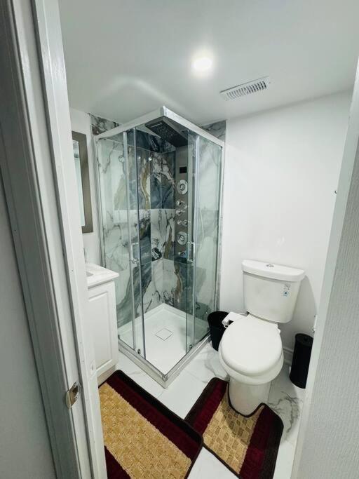 Charming Basement apartment in Snelgrove