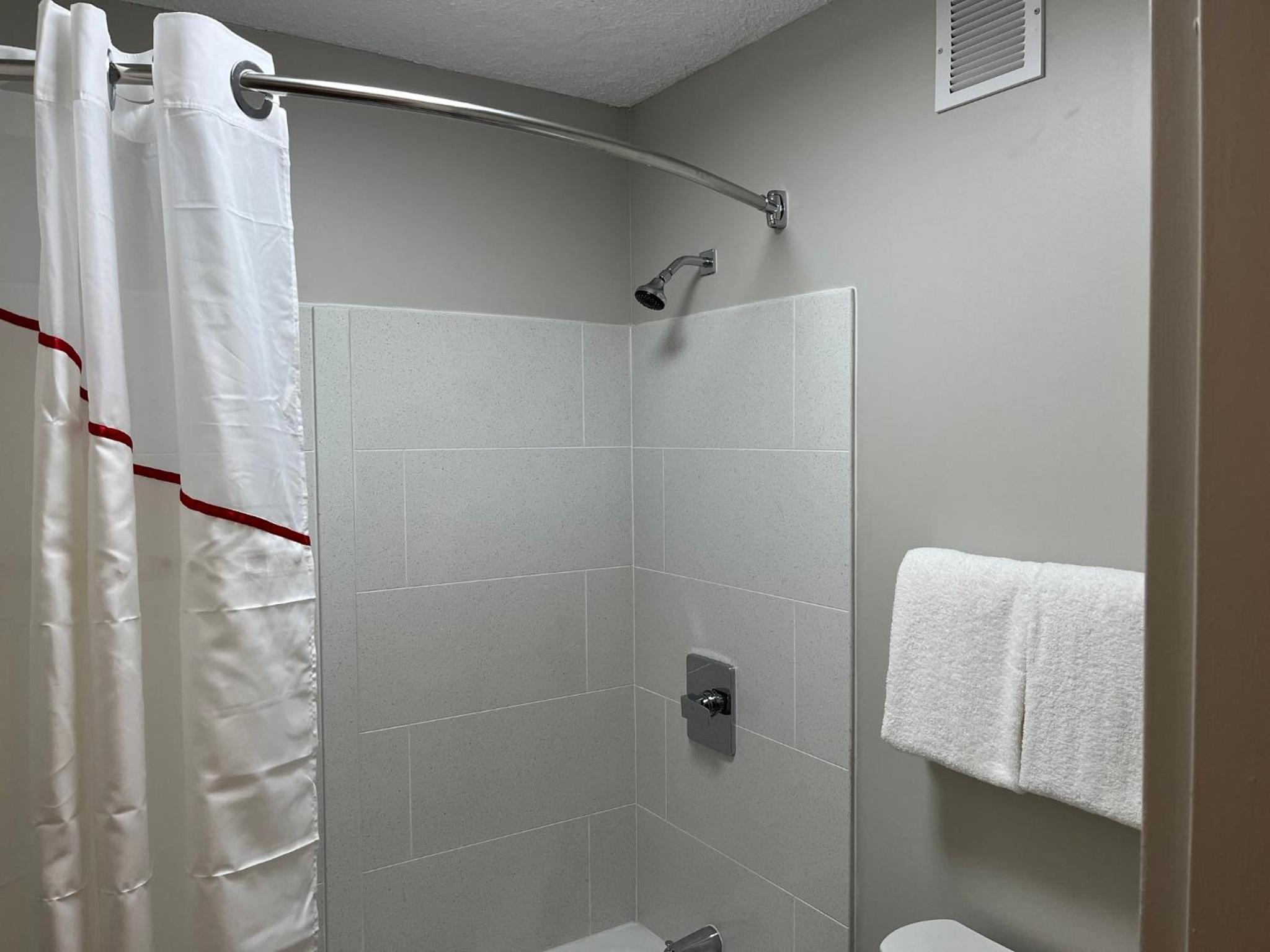 Red Roof Inn & Suites Wilkesboro