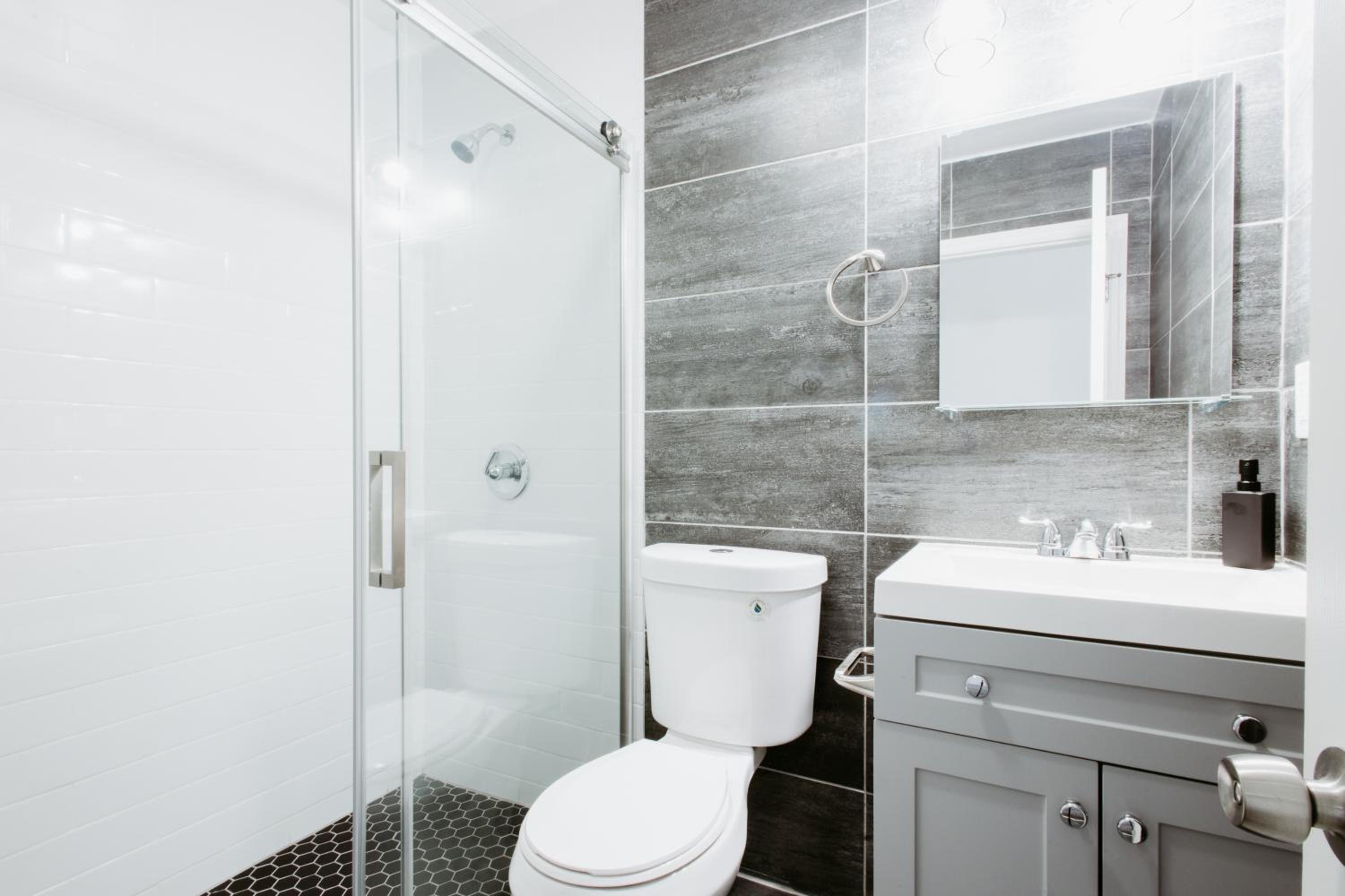 Modern 2 Bedroom Apartment Steps from Central Park!