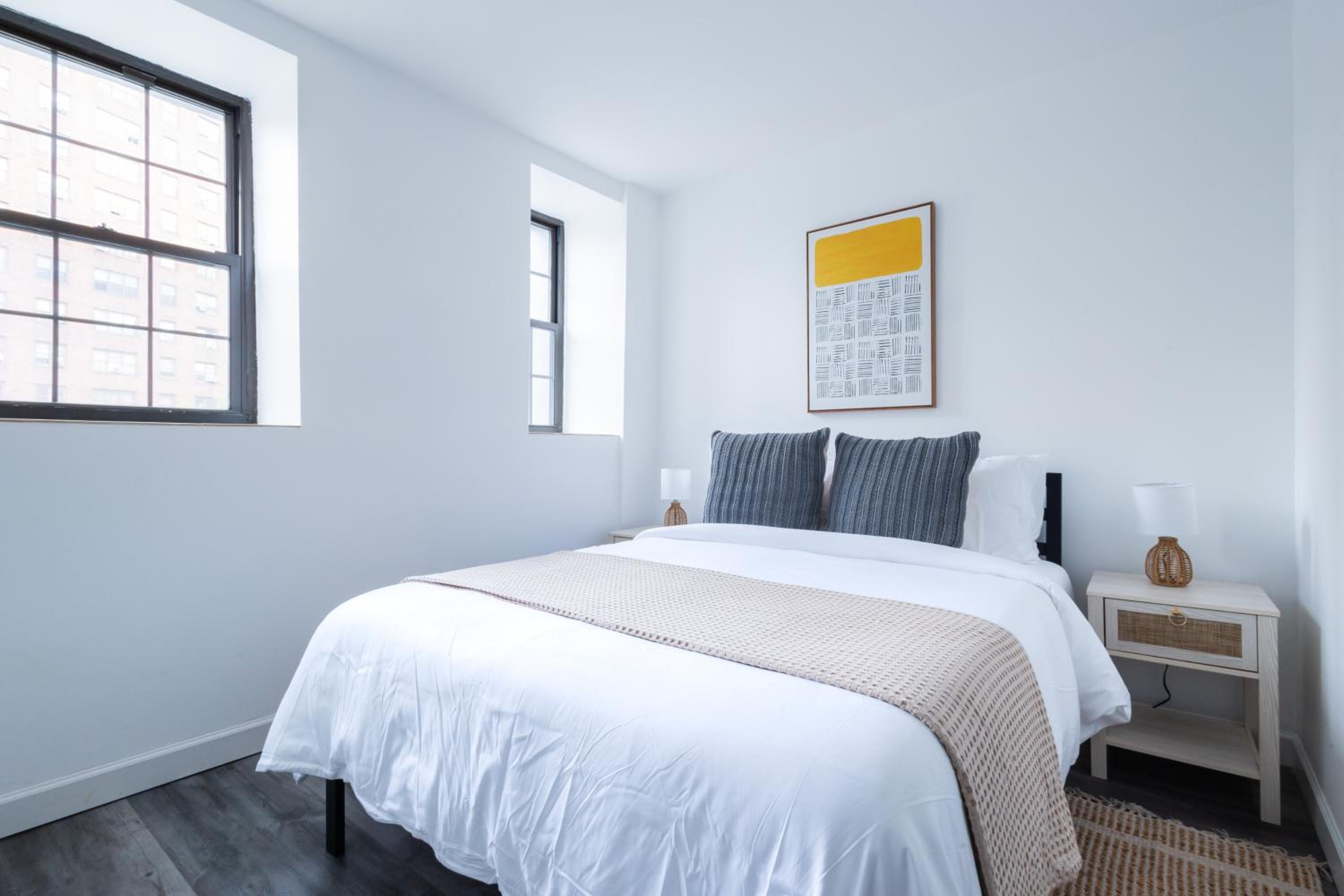 Modern 2 Bedroom Apartment Steps from Central Park!