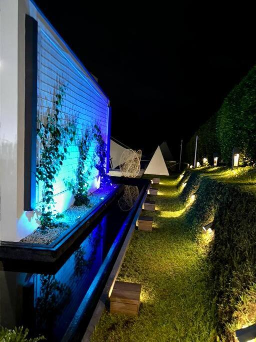 Luxury mansion in heart of Eje Cafetero 15 sleeps!