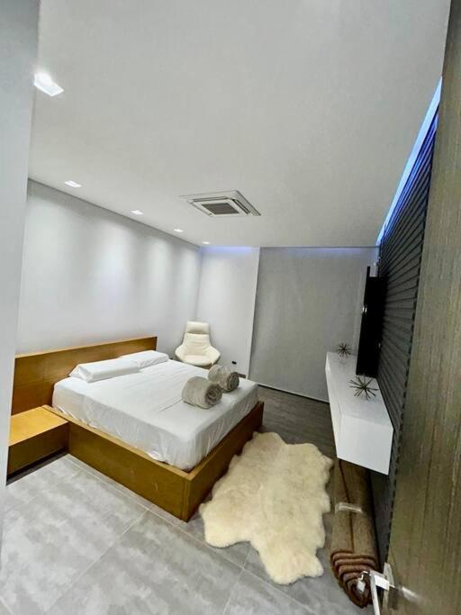 Luxury mansion in heart of Eje Cafetero 15 sleeps!