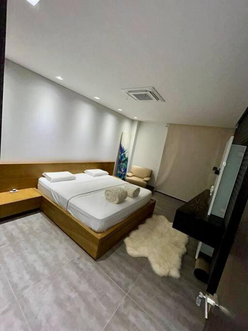 Luxury mansion in heart of Eje Cafetero 15 sleeps!