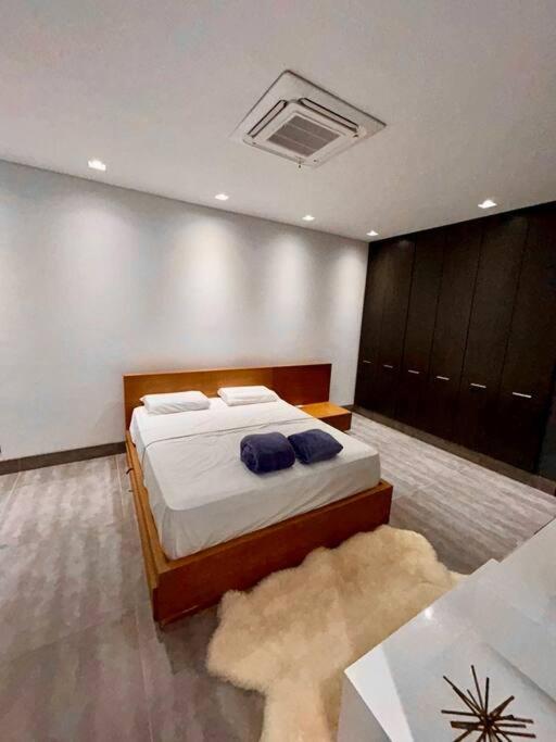 Luxury mansion in heart of Eje Cafetero 15 sleeps!