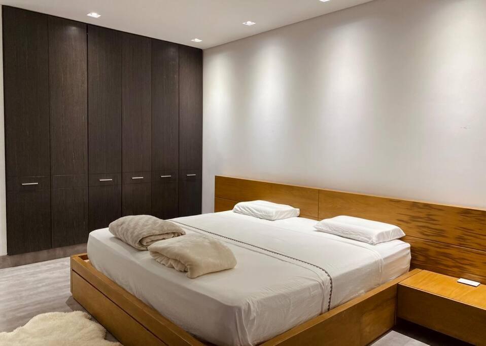 Luxury mansion in heart of Eje Cafetero 15 sleeps!