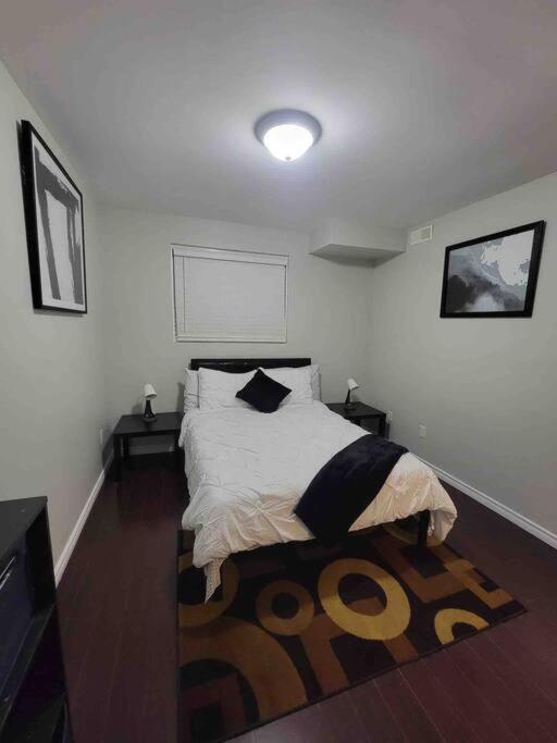 Charming 2 bedroom with Private Entrance