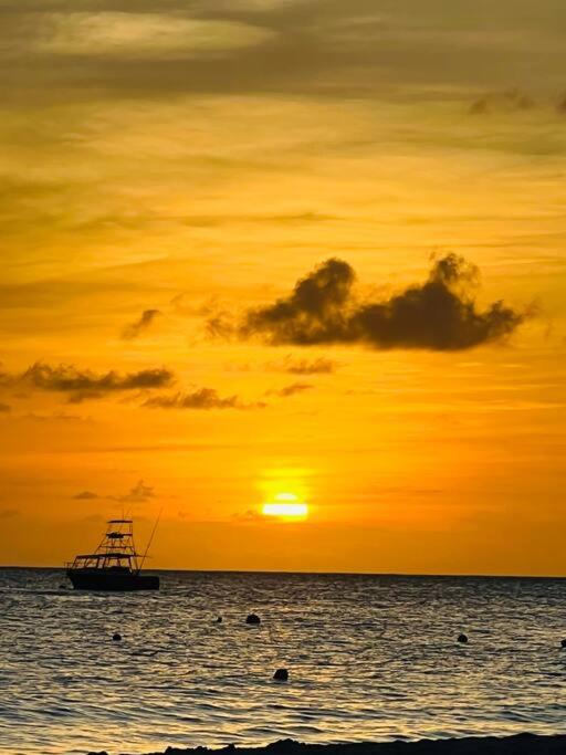GAIA Barbados! 2bedroom Home 5min walk to the beach