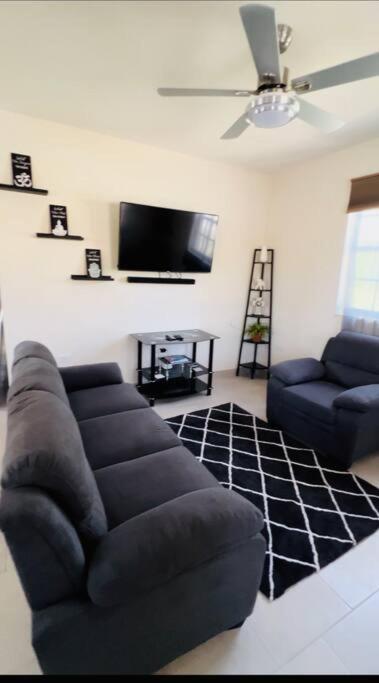GAIA Barbados! 2bedroom Home 5min walk to the beach
