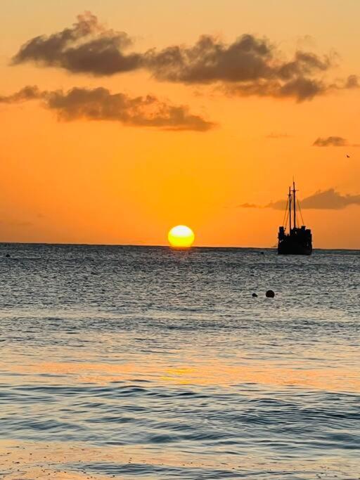 GAIA Barbados! 2bedroom Home 5min walk to the beach