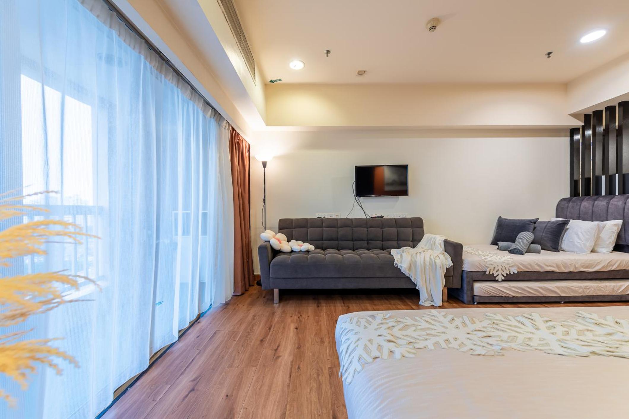 Balcony Lagoon View 2-6pax Homestay Sunway Resort Suites photo 8
