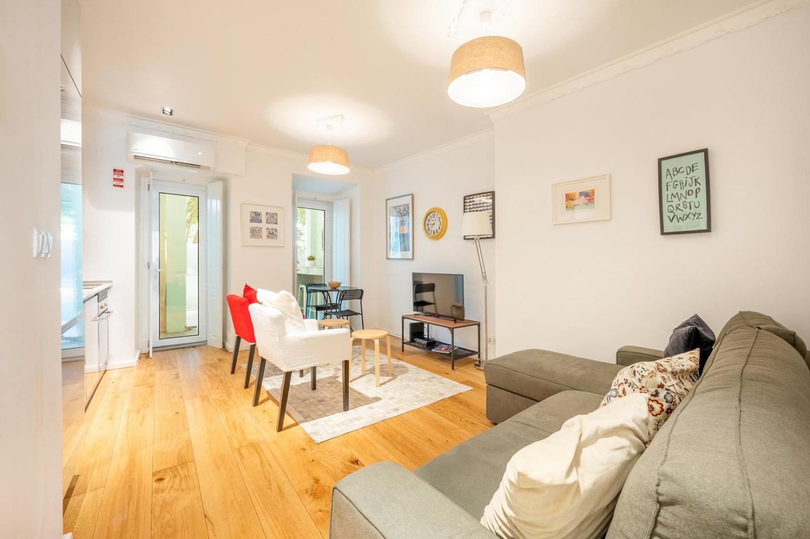 GuestReady - Glorious stay near Miradouro da Graça view 5
