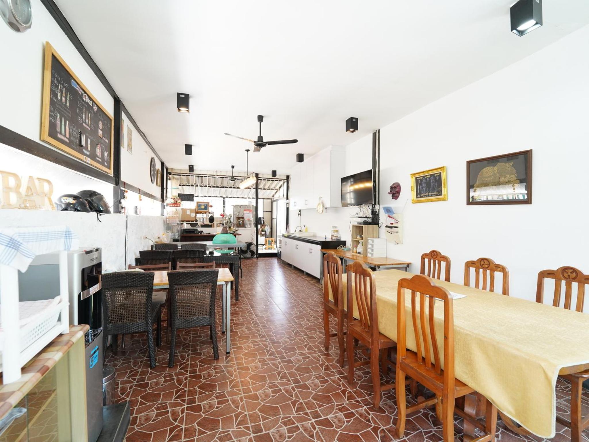 RoomQuest One Bangsaray