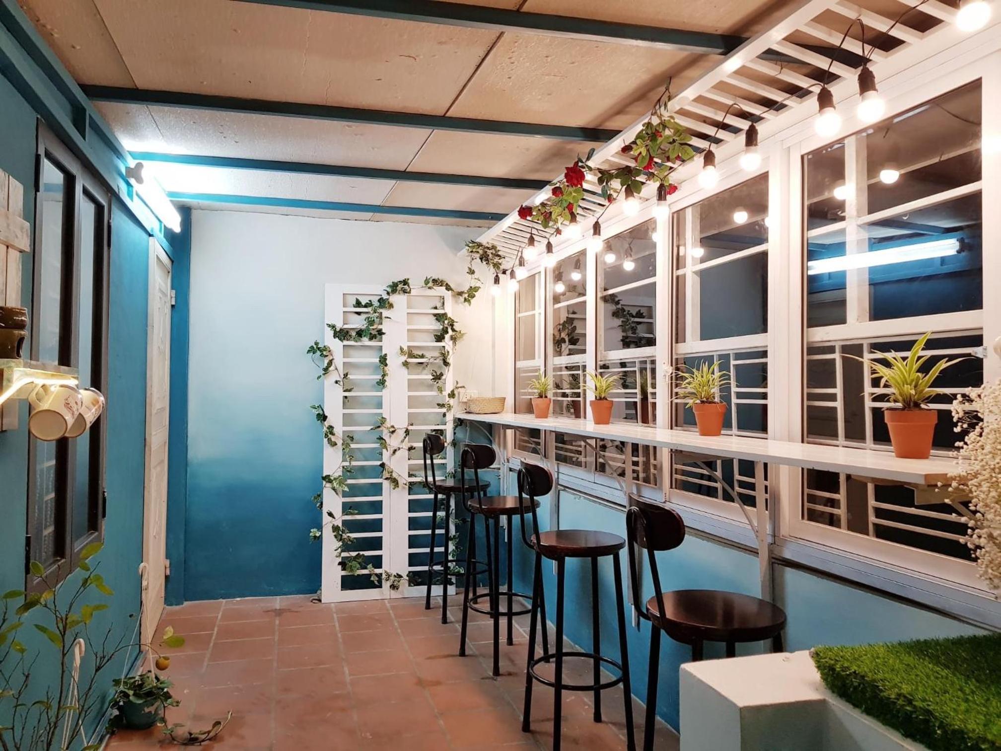 Flower Hostel