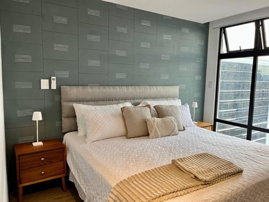 Amplio y Lujoso apartamento con AIRE AC