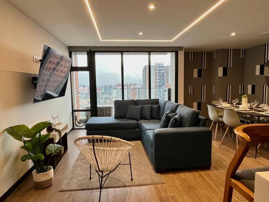 Amplio y Lujoso apartamento con AIRE AC