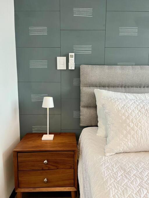 Amplio y Lujoso apartamento con AIRE AC