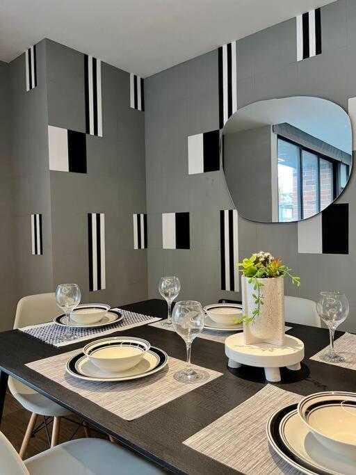 Amplio y Lujoso apartamento con AIRE AC