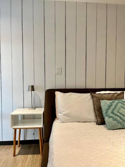 Amplio y Lujoso apartamento con AIRE AC