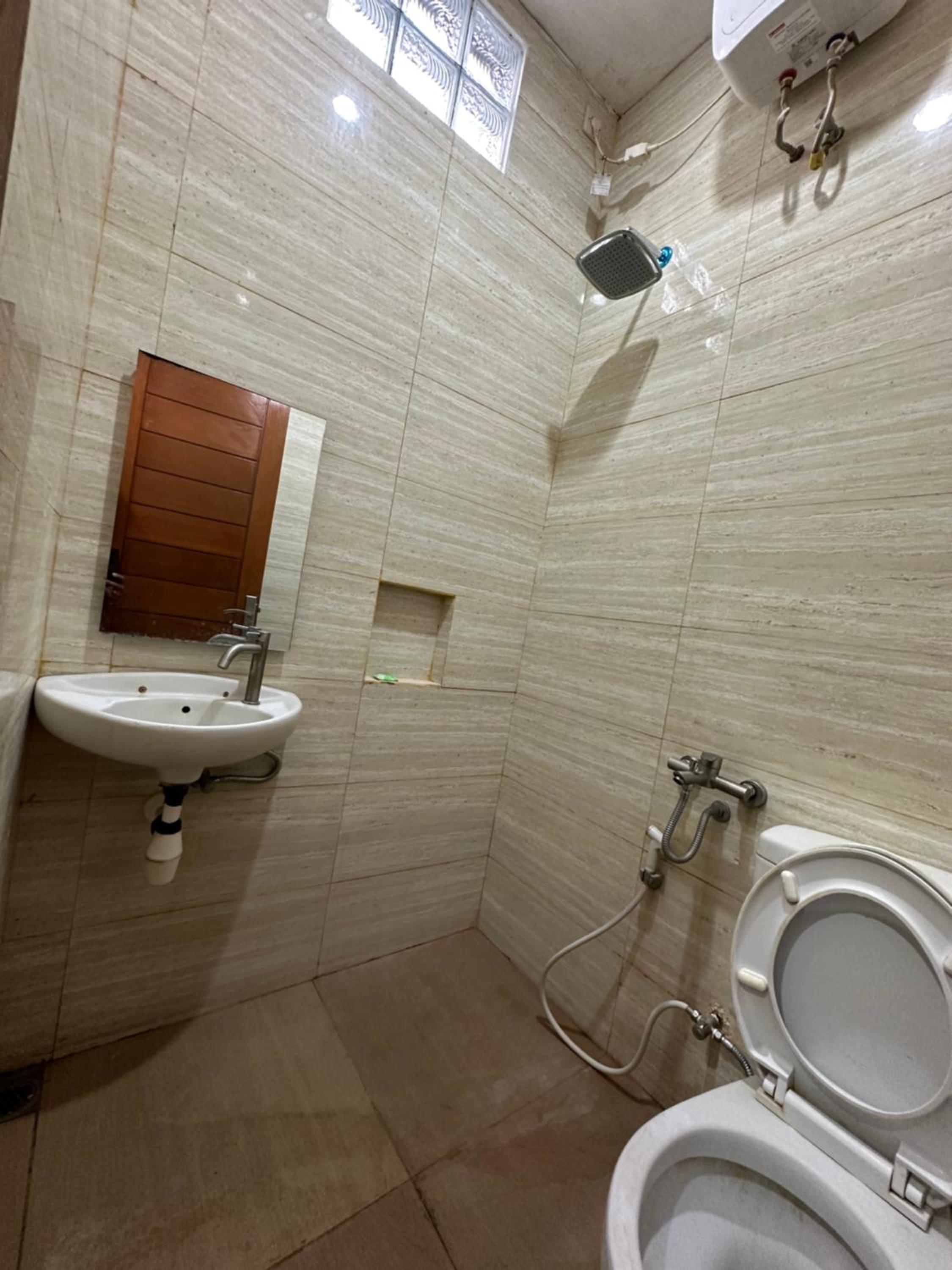 Kubu Alvian Guest House