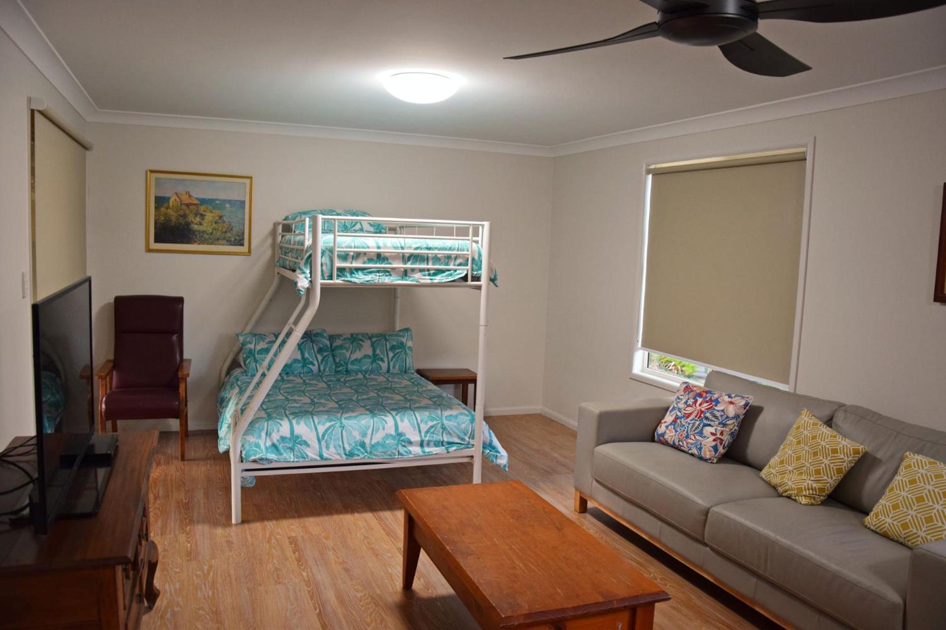 Amberlee House - bring your own linen view 4