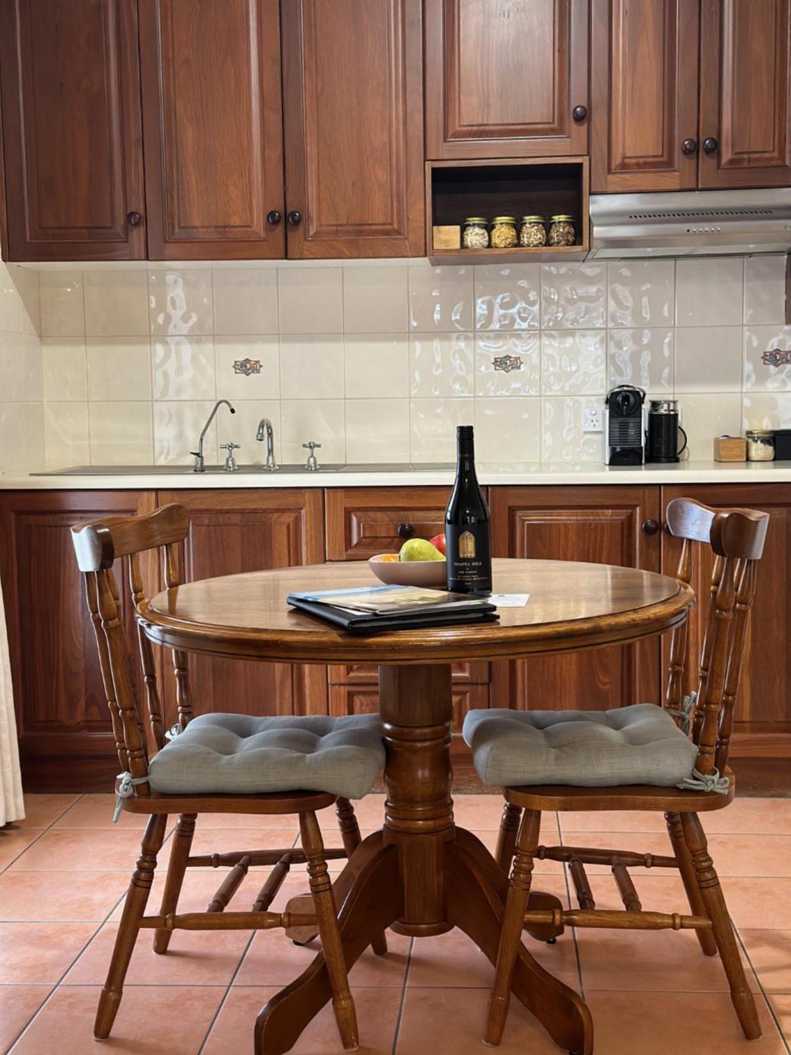 Wine and Roses Bed and Breakfast