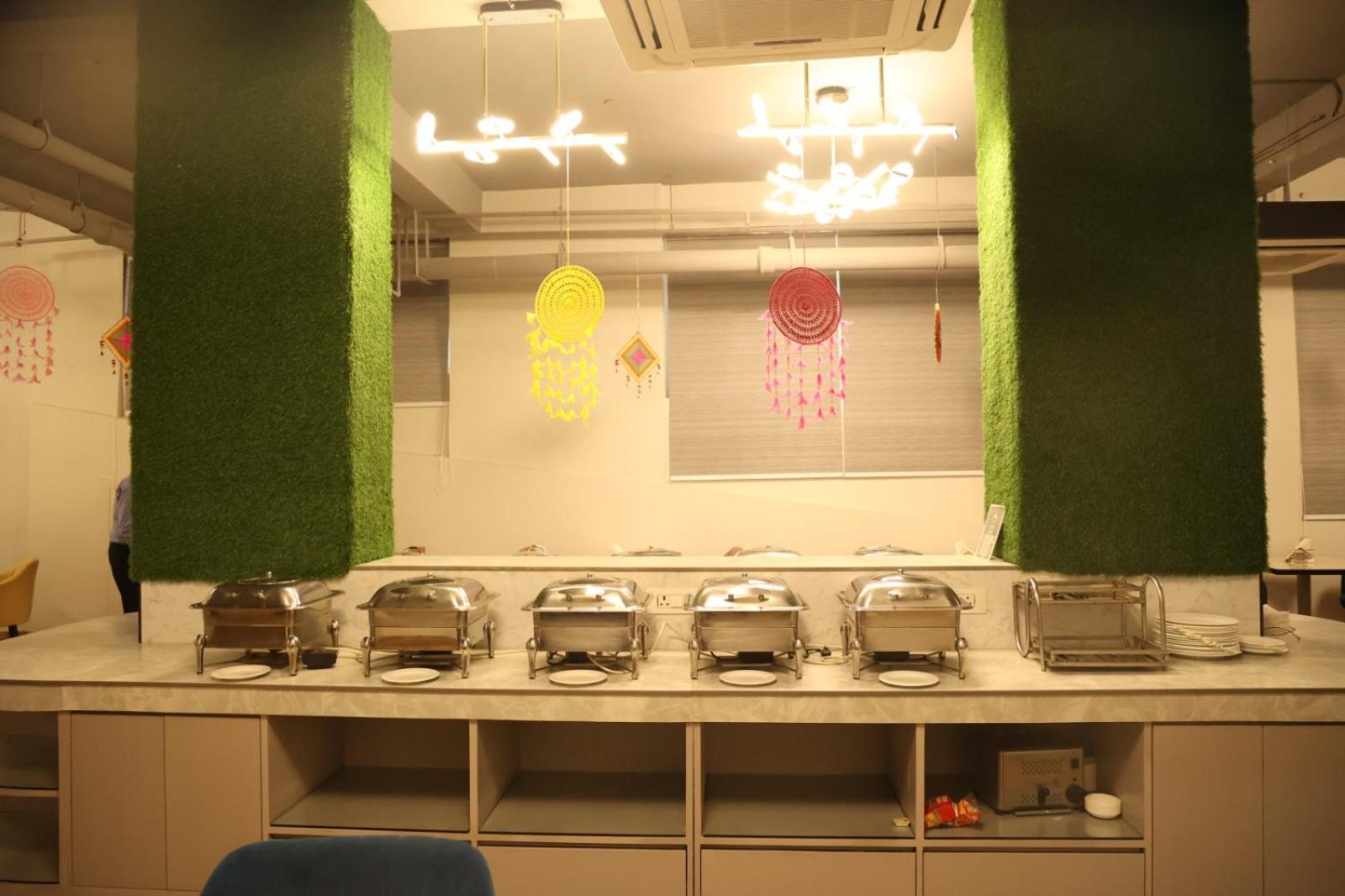 Gazebo Inn & Suites Medanta