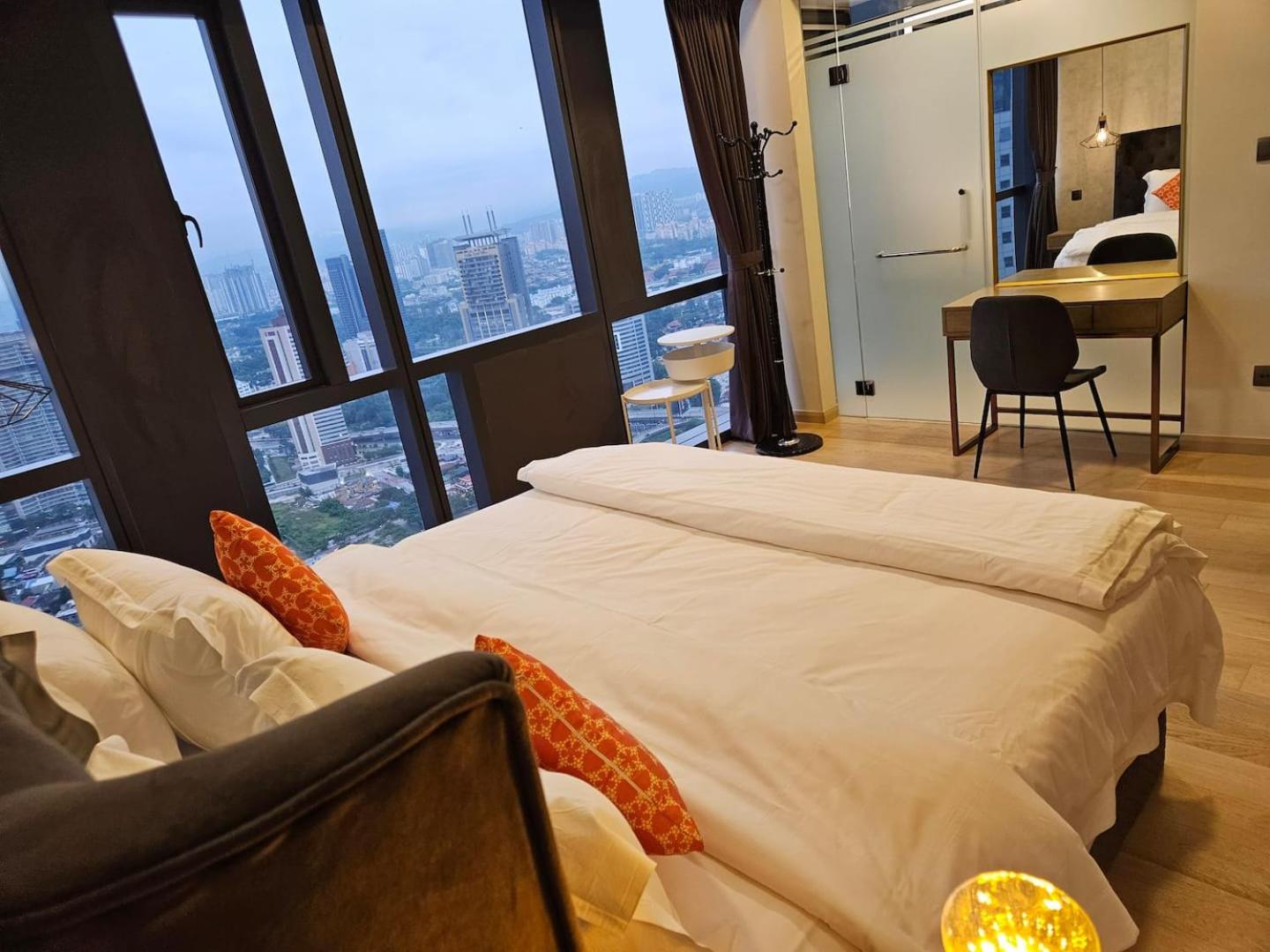 Star Residence 2br Unit Floor 46