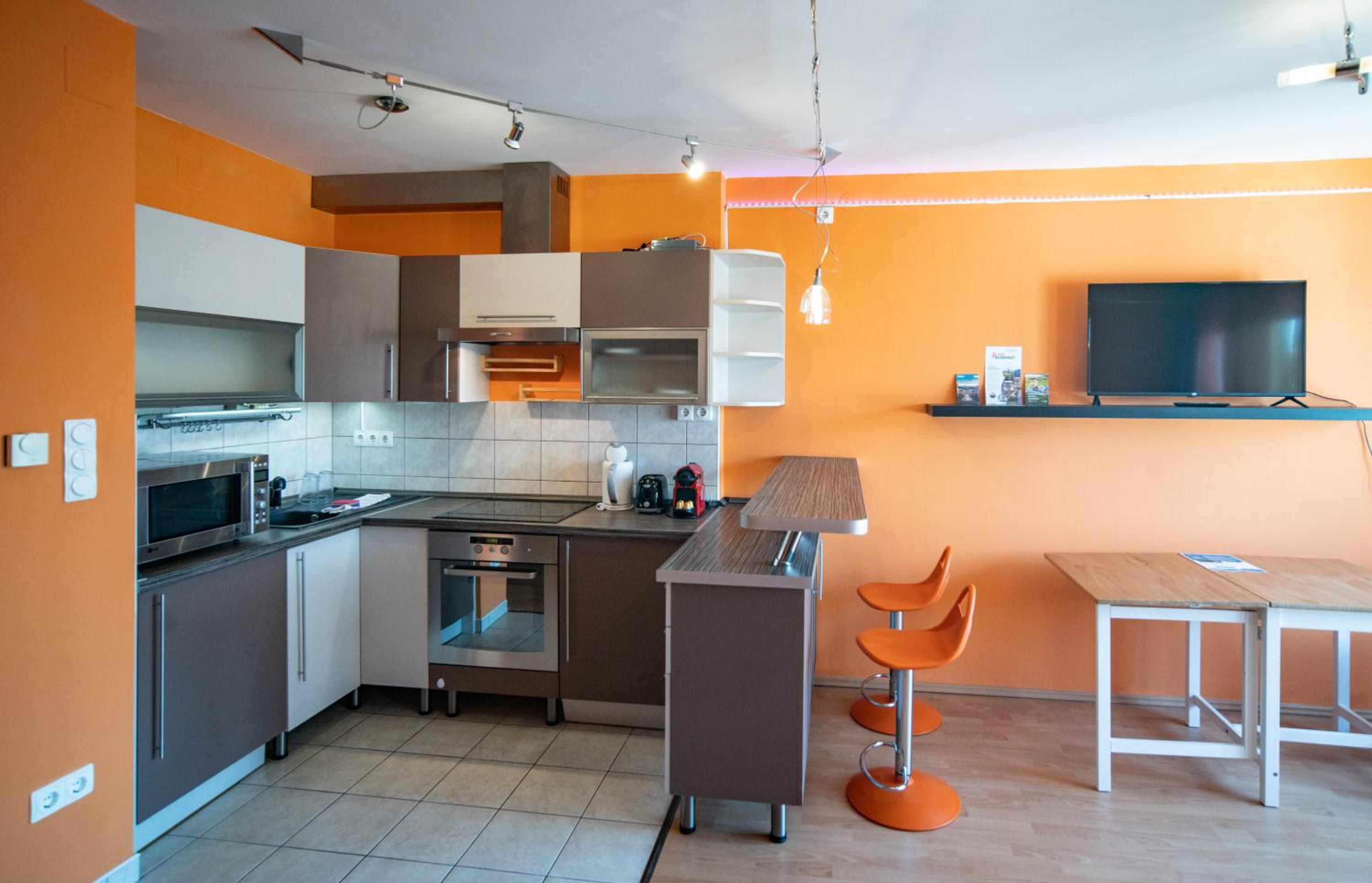 Free Parking- Gellert View Apartment 4ppl view 5