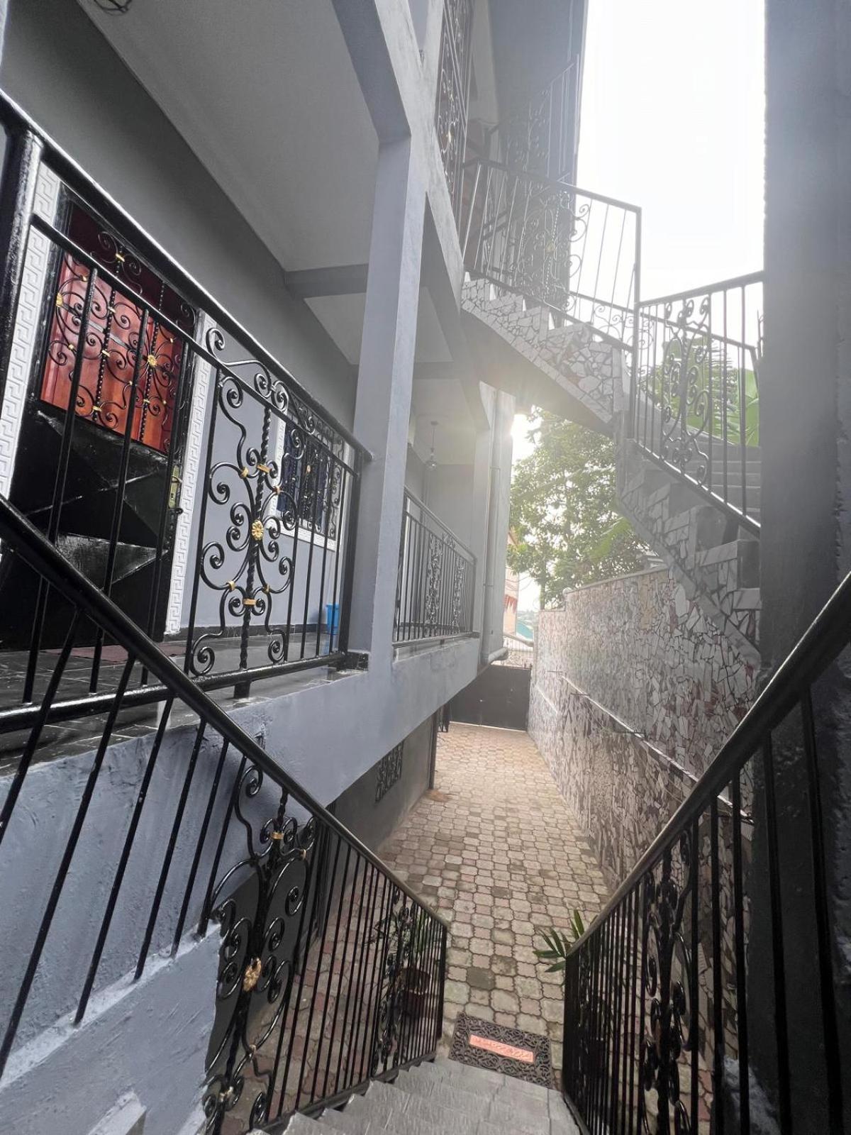 Studio meublé Douala Yassa
