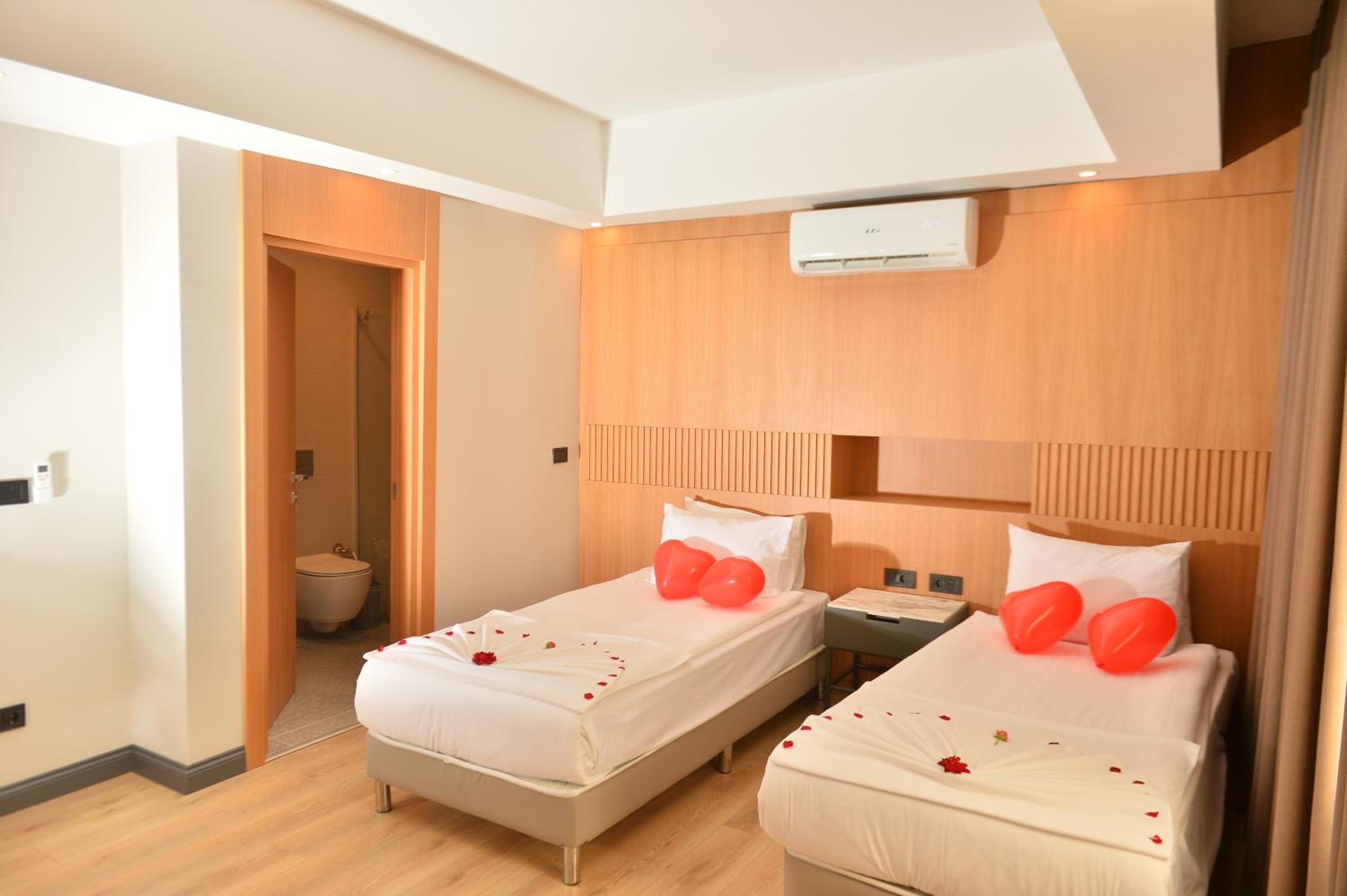 Miarosa Kemer Beach - Image 33